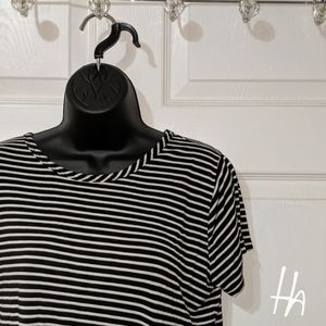 Striped Knotted T-shirt 😛